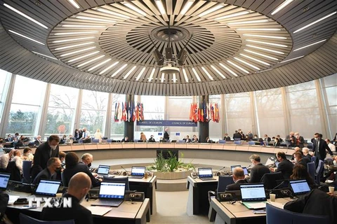 Toàn cảnh phiên họp của Hội đồng châu Âu về xung đột Nga-Ukraine, ở Strasbourg, miền Đông Pháp ngày 24/2/2022. (Ảnh: AFP/TTXVN) 