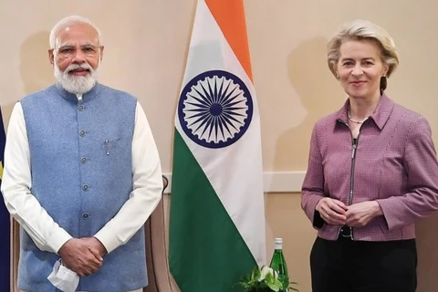 Chủ tịch Liên minh châu Âu (EU) Ursula von der Leyen (phải) và Thủ tướng nước Ấn Độ Narendra Modi.(Nguồn: deccanherald.com) 