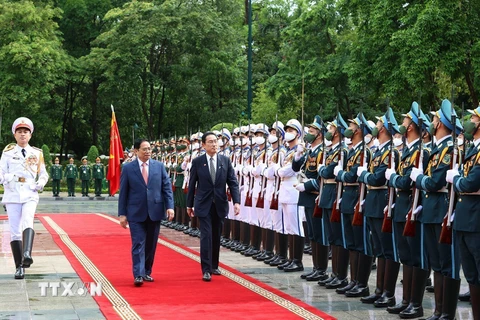Hình ảnh Thủ tướng Phạm Minh Chính chủ trì Lễ đón Thủ tướng Nhật Bản