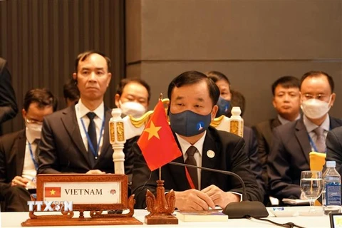 Đoàn đại biểu cấp cao Bộ Quốc phòng Việt Nam do Thượng tướng Hoàng Xuân Chiến, Thứ trưởng Bộ Quốc phòng làm Trưởng đoàn, tham dự hội nghị. (Ảnh: Trần Long/TTXVN) 
