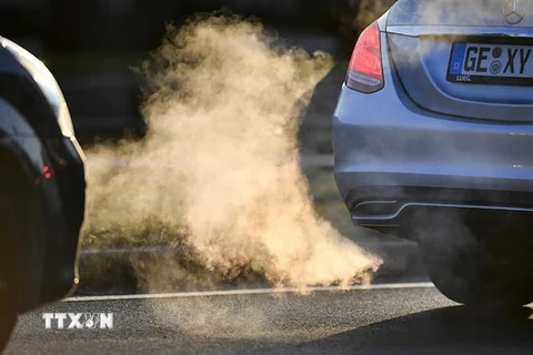 Khí thải từ ôtô ở Đức, trong đó có khí nitrogen dioxide, gây ô nhiễm và ảnh hưởng nghiêm trọng tới sức khỏe con người. (Ảnh: AP/TTXVN) 