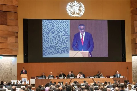 Tổng Giám đốc Tổ chức Y tế thế giới (WHO) Tedros Adhanom Ghebreyesus phát biểu khai mạc Kỳ họp Đại hội đồng Y tế Thế giới (WHA) lần thứ 75 tại Geneva (Thuỵ Sĩ) ngày 22/5/2022. (Ảnh: AFP/TTXVN) 