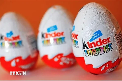 Kẹo socola trứng Kinder Surprise của Hãng sản xuất bánh kẹo Ferrero. (Ảnh: The Guardian/TTXVN) 