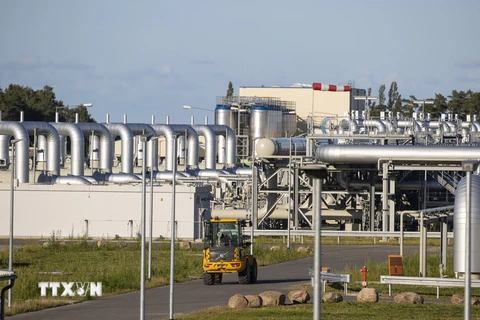 Hệ thống đường ống dẫn khí trên đất liền từ Nga sang Đức Nord Stream 2 ở Lubmin, miền Đông Bắc Đức. (Ảnh: AFP/TTXVN) 