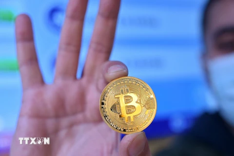 Đồng tiền điện tử Bitcoin. (Ảnh: AFP/TTXVN) 
