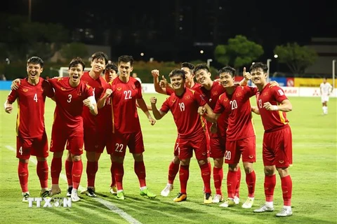 Các cầu thủ của đội tuyển Việt Nam tại một giải đấu. (Ảnh: Thế Vũ/TTXVN) 