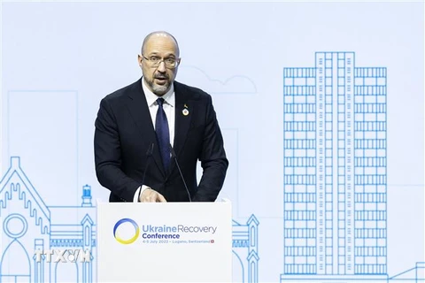 Thủ tướng Ukraine Denys Shmygal phát biểu tại Hội nghị tái thiết Ukraine ở Lugano, Thụy Sĩ, ngày 5/7/2022. (Ảnh: AFP/TTXVN) 
