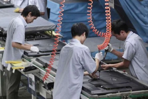 Lao động làm việc tại một nhà máy ở Hàn Quốc. (Nguồn: maeeshat.in) 