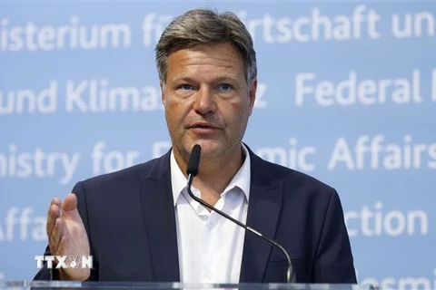 Bộ trưởng Kinh tế Đức Robert Habeck tại cuộc họp báo ở Berlin, Đức. (Ảnh: AFP/TTXVN) 