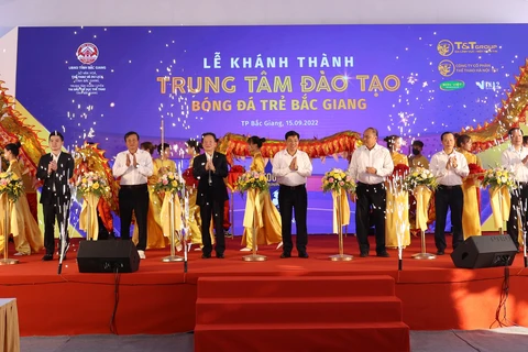 Lễ khánh thành Trung tâm Đào tạo bóng đá trẻ Bắc Giang diễn ra vào chiều 15/9 tại sân vận động tỉnh Bắc Giang. (Nguồn: Vietnam+) 