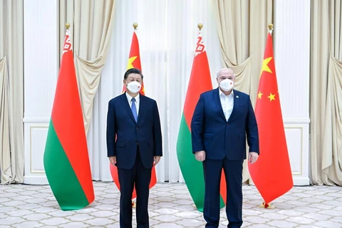 Chủ tịch Trung Quốc Tập Cận Bình và Tổng thống Belarus Alexander Lukashenko. (Nguồn: Xinhua) 