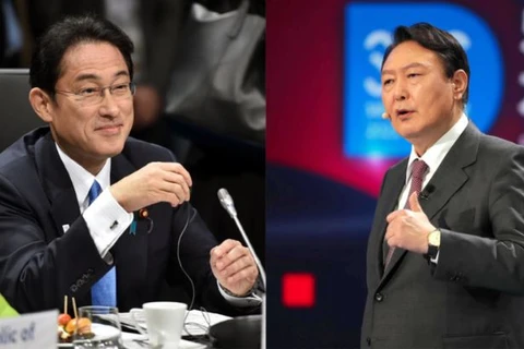 Tổng thống Hàn Quốc Yoon Suk-yeol (phải) và Thủ tướng Nhật Bản Fumio Kishida. (Nguồn: nknews.org) 