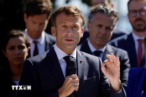 Tổng thống Pháp Emmanuel Macron (giữa). (Ảnh: AFP/TTXVN) 