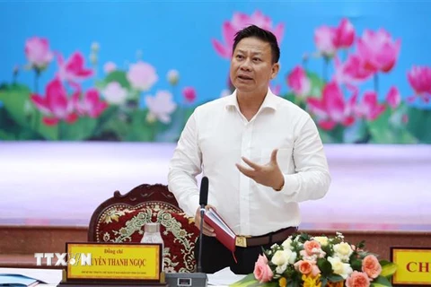 Chủ tịch Ủy ban Nhân dân tỉnh Tây Ninh Nguyễn Thanh Ngọc tiếp thu, giải trình các kiến nghị của các đại biểu. (Ảnh: Thanh Tân/TTXVN)