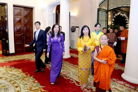 Thứ trưởng Ngoại giao Lê Thị Thu Hằng đón tiếp Hoàng Thái hậu Bhutan Gyalyum Dorji Wangmo Wangchuck. (Nguồn: Báo Quốc tế)