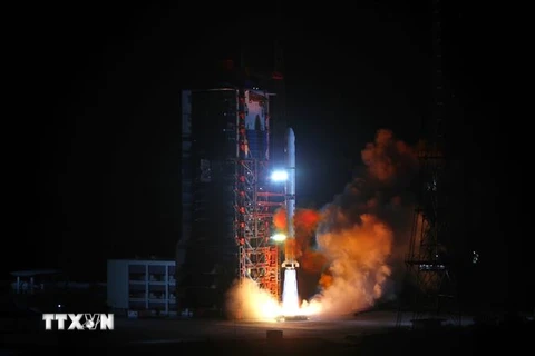 Tên lửa đẩy Trường Chinh-2D. (Ảnh: THX/TTXVN)