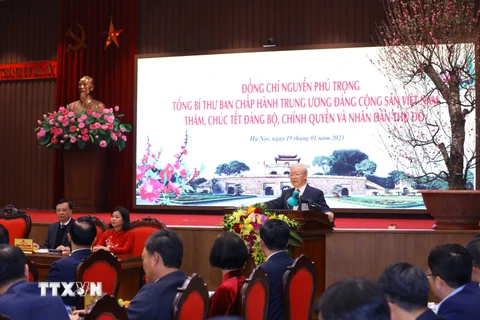 Tổng Bí thư Nguyễn Phú Trọng chúc Tết Đảng bộ, chính quyền và nhân dân Thủ đô Hà Nội. (Ảnh: Văn Điệp/TTXVN)