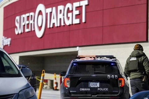 Những người mua sắm và nhân viên ở cửa hàng Omaha West đều đã được sơ tán an toàn. (Nguồn: Stalbertgazette)