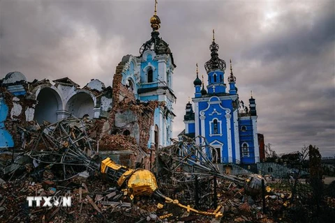 Một nhà thờ bị phá hủy trong xung đột Nga-Ukraine ở làng Bohorodychne thuộc vùng Donetsk (Ukraine) ngày 4/1/2023. (Nguồn: AFP/TTXVN)