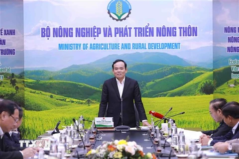Phó Thủ tướng Chính phủ Trần Lưu Quang phát biểu tại buổi làm việc với Bộ Nông nghiệp và Phát triển Nông thôn. (Ảnh: Vũ Sinh/TTXVN)