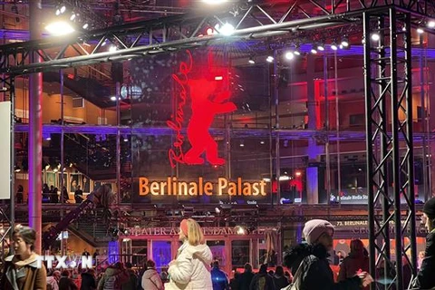 Khai mạc Liên hoan phim quốc tế Berlin tại Berlinale Palast. (Ảnh: Phương Hoa/TTXVN)
