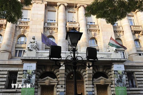 Trụ sở Ngân hàng quốc gia Hungary (MNB) ở Budapest. (Ảnh: AFP/TTXVN)
