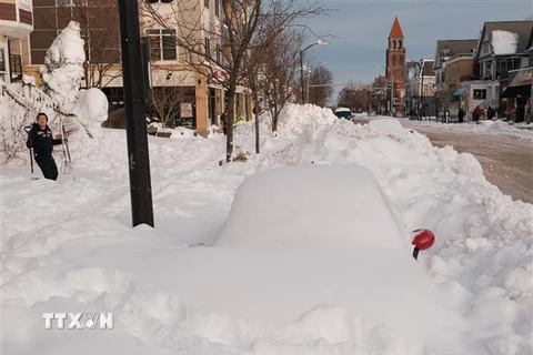 Tuyết phủ trắng New York, Mỹ, ngày 28/12/2022. (Ảnh: AFP/TTXVN) 