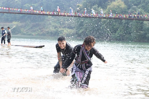 [Photo] Đặc sắc Lễ hội Bun Vốc Nặm của dân tộc Lào ở Lai Châu