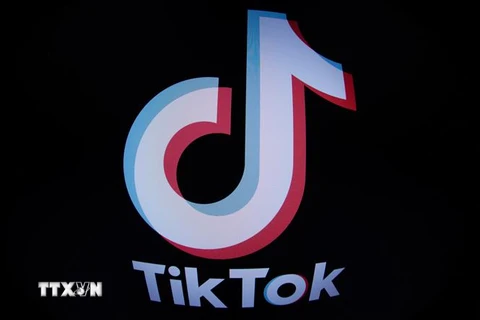 Biểu tượng mạng xã hội TikTok. (Ảnh: AFP/TTXVN) 