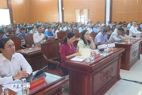 Cán bộ, đảng viên tham gia Hội nghị tại điểm cầu Hội trường Tỉnh ủy Phú Yên. (Ảnh: Tường Quân/TTXVN)