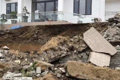 Quảng Ninh: Sập bờ tường khiến một người chết, một người bị thương