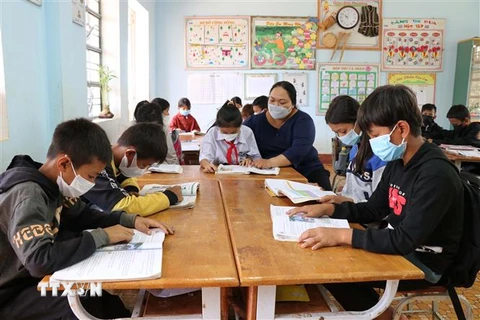 Học sinh trường Tiểu học Ia Ka, huyện Chư Păh, Gia Lai. (Ảnh: Hồng Điệp/TTXVN)