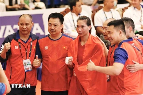 Vận động viên Hà Thị Linh giành huy chương Vàng môn Boxing ở hạng cân 60-63kg. (Ảnh: TTXVN)