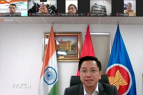 Đại sứ Việt Nam tại Ấn Độ Nguyễn Thanh Hải phát biểu trực tuyến tại hội nghị. (Ảnh: Ngọc Thúy/TTXVN)