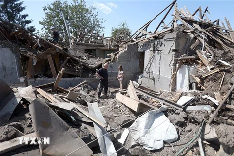 Những ngôi nhà bị phá hủy do xung đột tại Kramatorsk, Ukraine, ngày 14/6/2023. (Ảnh: AFP/TTXVN)