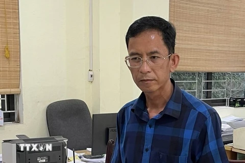 Nông Văn Cán, Phó phòng Kinh tế Hạ tầng huyện Nguyên Bình tại cơ quan điều tra. (Ảnh: TTXVN phát)