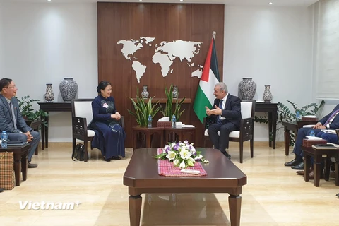 Thủ tướng Palestine Mohammad Ibrahim Shtayyeh tiếp Đoàn Đại biểu Liên hiệp các Tổ chức Hữu nghị Việt Nam và Ủy ban Việt Nam Đoàn kết với Nhân dân Palestine. (Nguồn: VUFO)