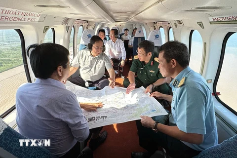 Thủ tướng thị sát tình hình sạt lở tại Cà Mau, Kiên Giang và Đồng Tháp