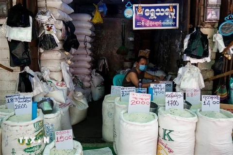 Gạo được bày bán tại Yangon, Myanmar. (Nguồn: AFP/TTXVN)