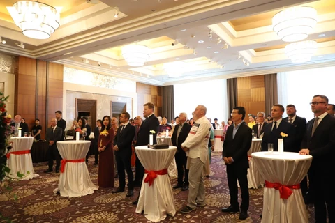 Các quan khách tham dự buổi lễ chúc mừng Cộng đồng Việt Nam được công nhận dân tộc thiểu số thứ 14 của Slovakia. (Nguồn: VOV)