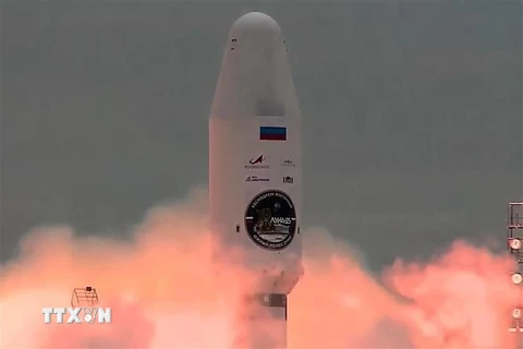 Tên lửa Soyuz 2.1b mang theo tàu thăm dò Mặt Trăng Luna-25 được phóng từ sân bay vũ trụ Vostochny ở vùng Viễn Đông, Nga, ngày 11/8/2023. (Ảnh: AFP/TTXVN)