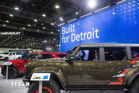 Các mẫu xe hơi được trưng bày tại Triển lãm Ôtô Quốc tế Bắc Mỹ năm 2023 (NAIAS) ở Detroit, bang Michigan, ngày 13/9/2023. (Ảnh: AFP/TTXVN)