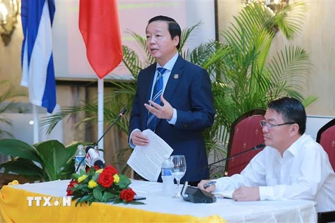 Phó Thủ tướng Trần Hồng Hà mong muốn các doanh nghiệp Việt Nam sẽ đi tiên phong trong thúc đẩy hơn nữa mối quan hệ đặc biệt, sâu nặng giữa Việt Nam và Cuba. (Ảnh: TTXVN phát)