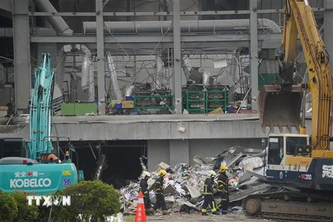 Hiện trường vụ cháy nổ nhà máy ở Bình Đông, Đài Loan, Trung Quốc, ngày 23/9/2023. (Ảnh: AFP/TTXVN)