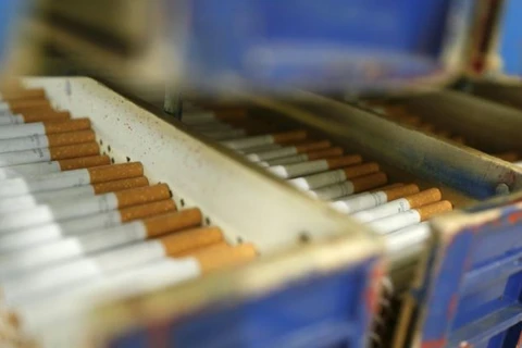 Pháp thông báo sẽ đóng cửa nhà máy sản xuất thuốc lá cuối cùng