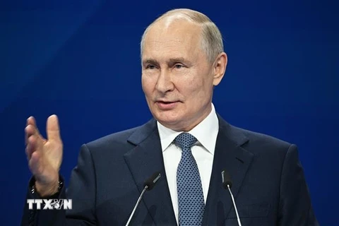 Tổng thống Nga Vladimir Putin phát biểu tại một sự kiện ở Moskva ngày 4/10/2023. (Ảnh: AFP/TTXVN)