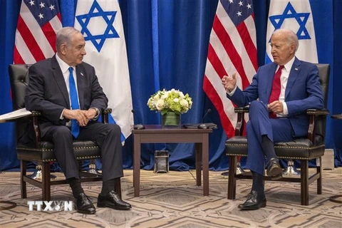 Tổng thống Mỹ Joe Biden (phải) trong cuộc gặp Thủ tướng Israel Benjamin Netanyahu tại New York (Mỹ) ngày 20/9/2023. (Ảnh: AFP/TTXVN)