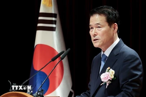 Bộ trưởng Bộ Thống nhất Hàn Quốc Kim Yung-ho chủ trì cuộc họp Ủy ban Phát triển Quan hệ liên Triều. (Ảnh: Yonhap/TTXVN)