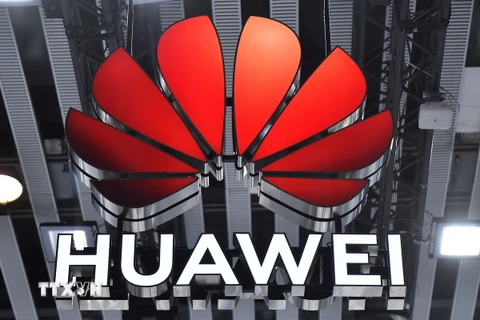 Biểu tượng Huawei. (Ảnh: AFP/TTXVN) 