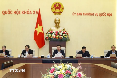 Chủ tịch Quốc hội Vương Đình Huệ chủ trì phiên họp. (Ảnh: Nhan Sáng/TTXVN)